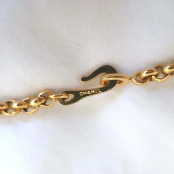 Vintage Chanel 98P Interlocking CC Logo Necklace Gold - Picture 5 of 6